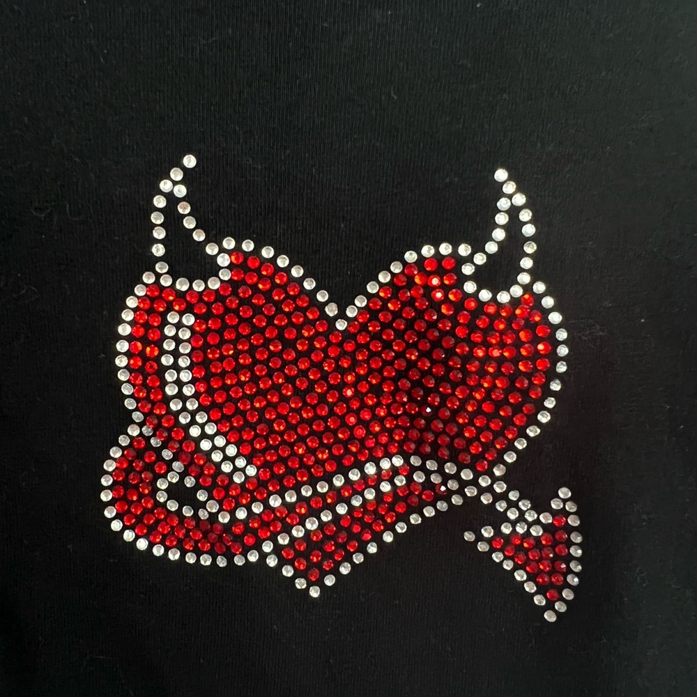 Very crop heart devil crop top